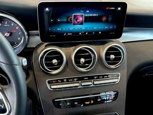 Used 2020 Mercedes-Benz GLC 300 image 30