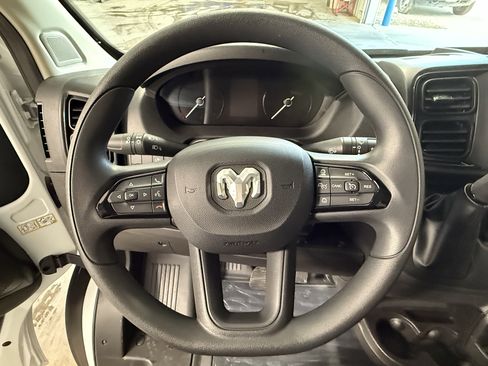 Used 2025 RAM ProMaster 2500 w/ Convenience Group image 21