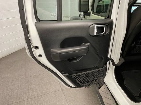 Used 2021 Jeep Wrangler Unlimited Rubicon 4xe w/ Safety Group AWD/4WD image 25