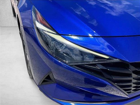 Used 2021 Hyundai Elantra SEL FWD image 30