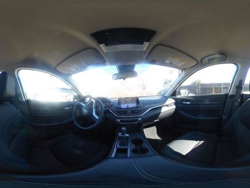 Used 2025 Nissan Altima 2.5 SV image 42