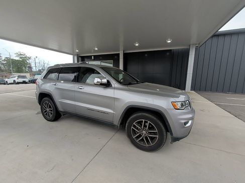 Used 2018 Jeep Grand Cherokee Limited image 4