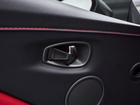 Used 2023 Aston Martin V12 Vantage image 37