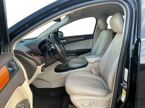 Used 2017 Lincoln MKC Select w/ Select Plus Package FWD image 14