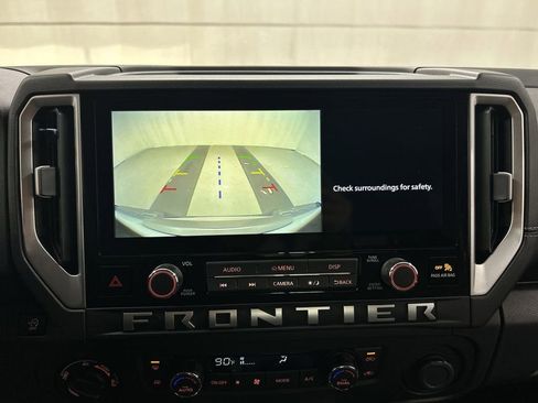 Used 2025 Nissan Frontier SV w/ SV Convenience Package image 15