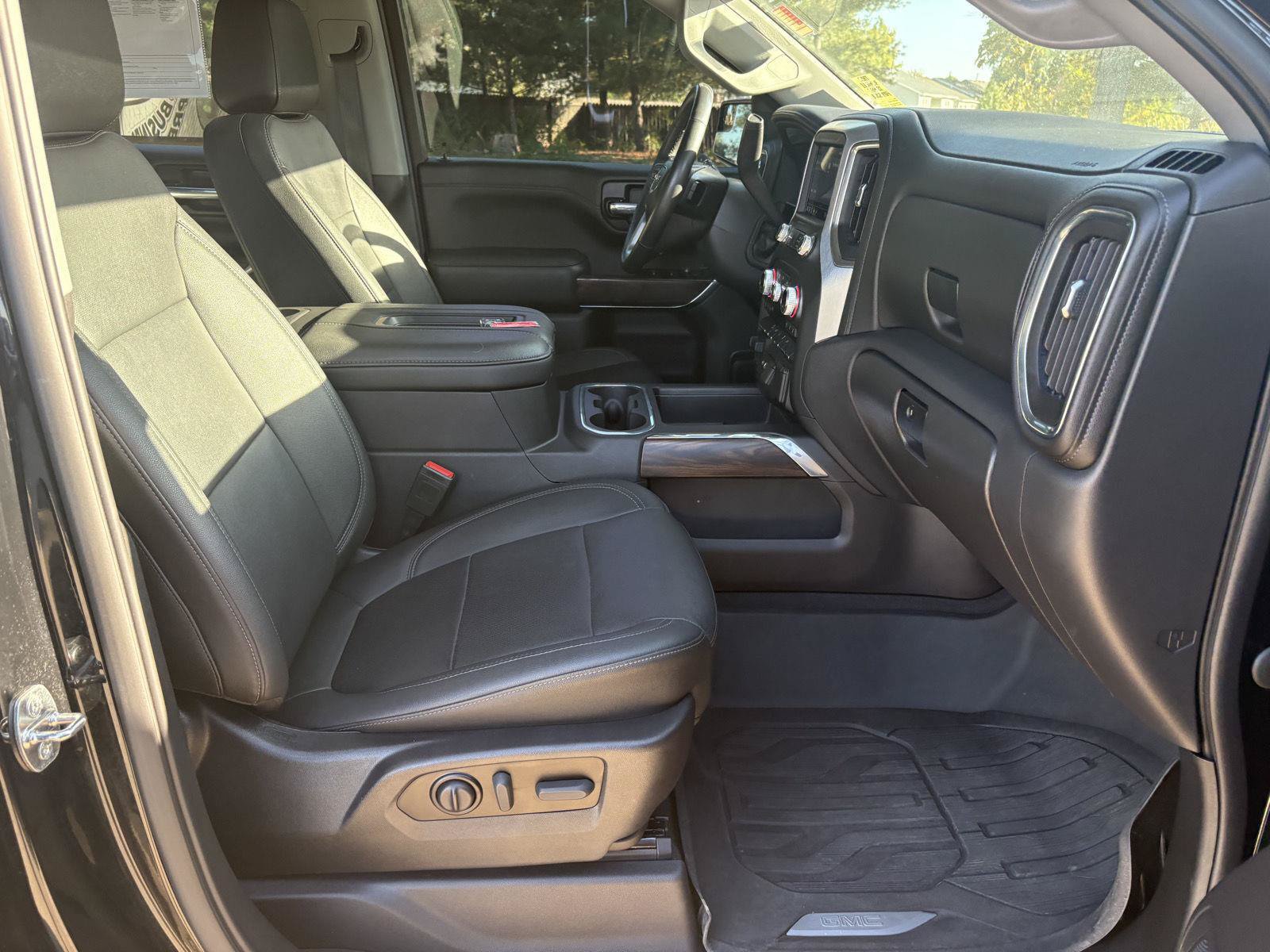 Used 2022 GMC Sierra 1500 SLT w/ SLT Premium Package AWD/4WD image 28