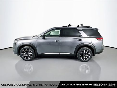 New 2026 Nissan Pathfinder Platinum image 8