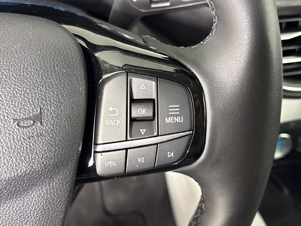 Certified 2025 Ford Escape SE w/ PHEV Premium Package FWD image 19