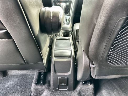 Certified 2019 Buick Encore Essence w/ Experience Buick Package image 22