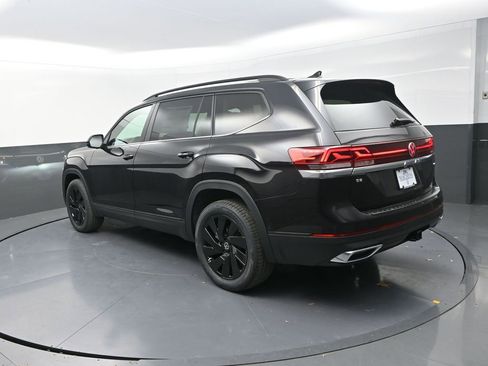 New 2026 Volkswagen Atlas SE image 8