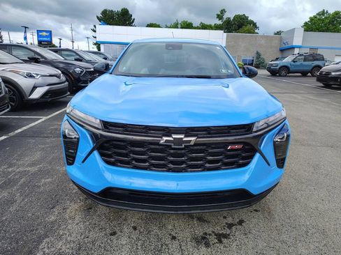 Certified 2024 Chevrolet Trax RS FWD image 2