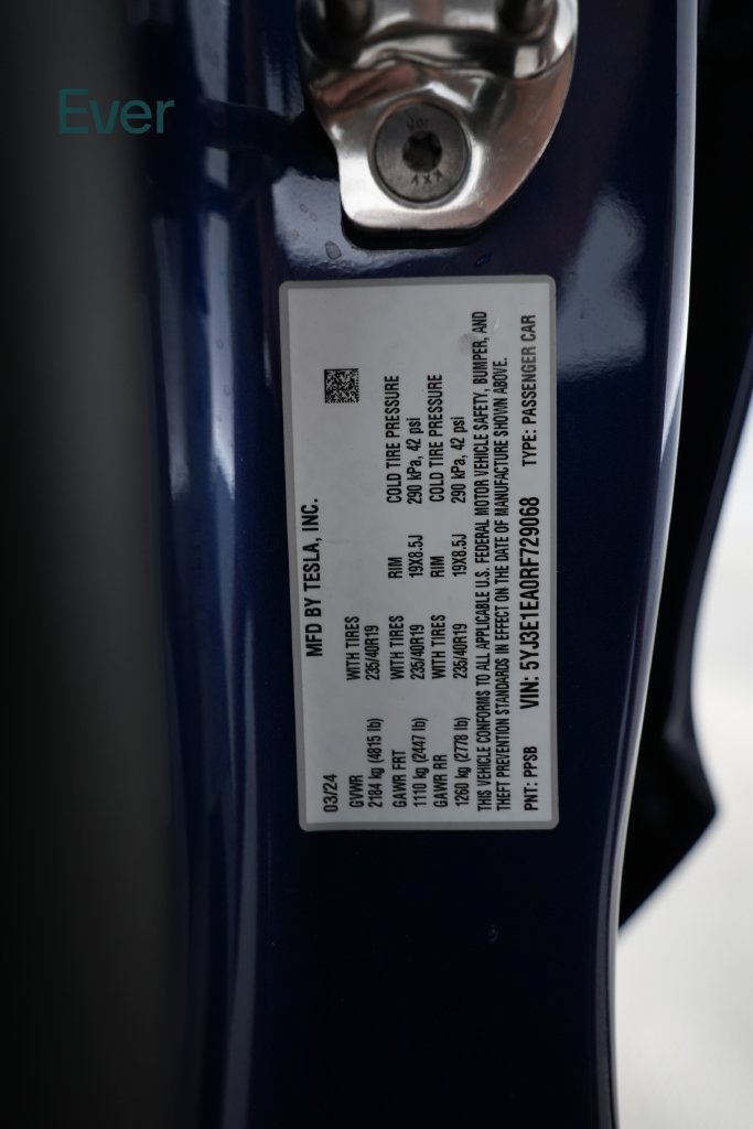 Used 2024 Tesla Model 3 Standard Range RWD image 29