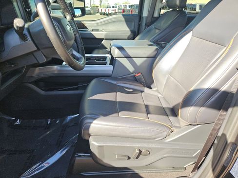 Used 2025 Ford F250 Lariat image 19