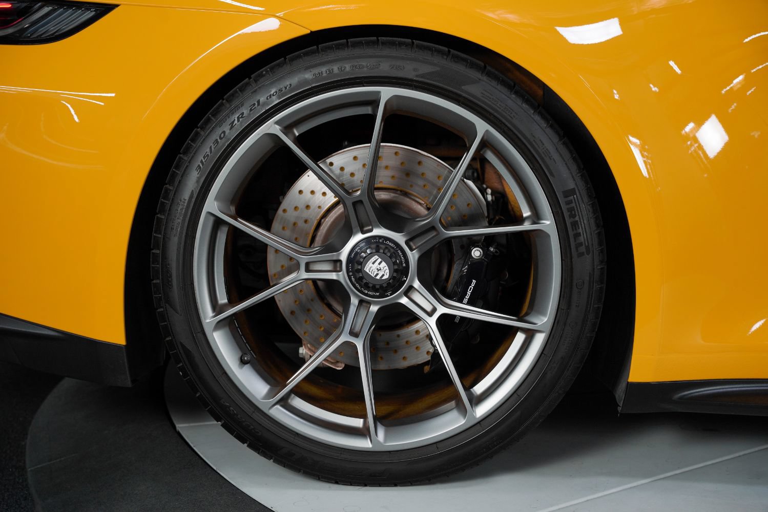 Used 2022 Porsche 911 GT3 RWD image 25