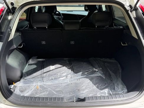 Certified 2025 Kia Niro EX w/ EX Cold Weather Package FWD image 6
