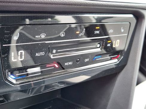 New 2026 Volkswagen Taos SE AWD/4WD image 17