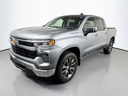 Used 2023 Chevrolet Silverado 1500 LT AWD/4WD image 3