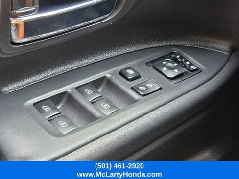 Used 2020 Mitsubishi Outlander SE FWD image 33