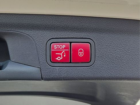 Used 2022 Mercedes-Benz GLE 53 AMG 4MATIC image 16