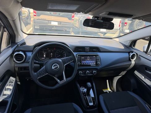 Used 2025 Nissan Versa SV w/ Trunk Package image 10