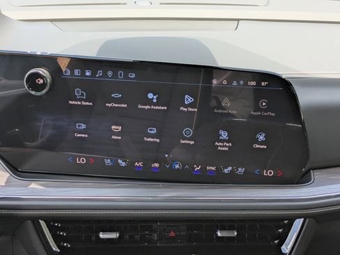 New 2025 Chevrolet Suburban Premier image 5