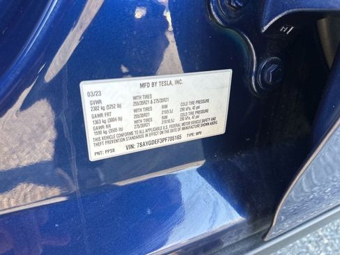 Used 2023 Tesla Model Y Performance image 37