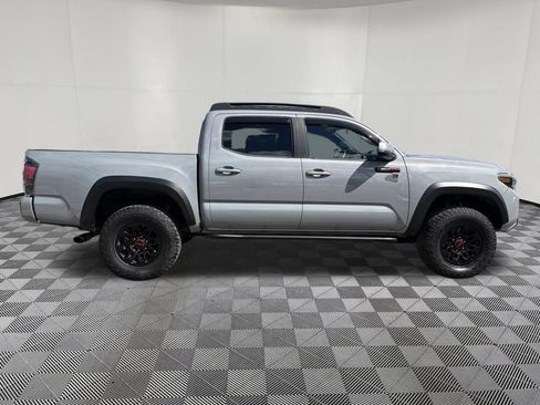 Used 2017 Toyota Tacoma TRD Pro AWD/4WD image 10