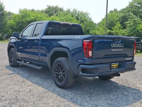 Used 2021 GMC Sierra 1500 Elevation w/ LPO, Elevation Black Package AWD/4WD image 4