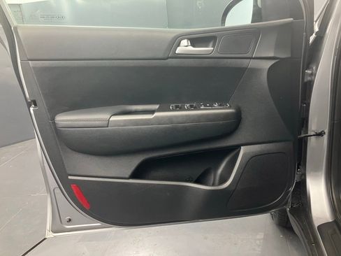 Used 2022 Kia Sportage LX w/ LX AWD Value Edition Package image 12