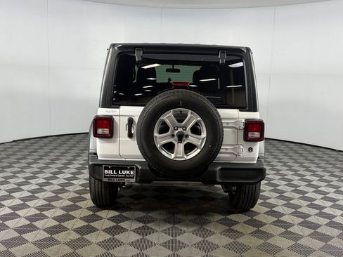 Certified 2022 Jeep Wrangler Unlimited Sport AWD/4WD image 6