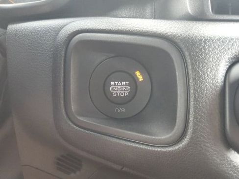 New 2025 Jeep Gladiator Sport image 25