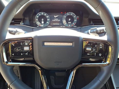 Used 2026 Land Rover Range Rover Evoque S image 11