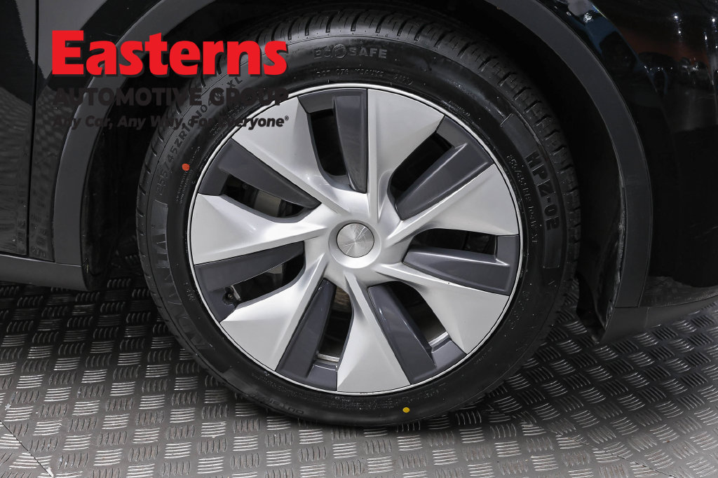 Used 2023 Tesla Model Y Long Range AWD/4WD image 25