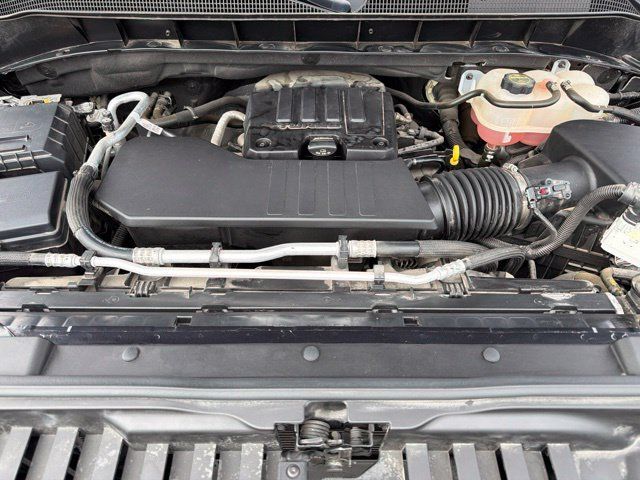 Used 2024 Chevrolet Silverado 1500 LT AWD/4WD image 40