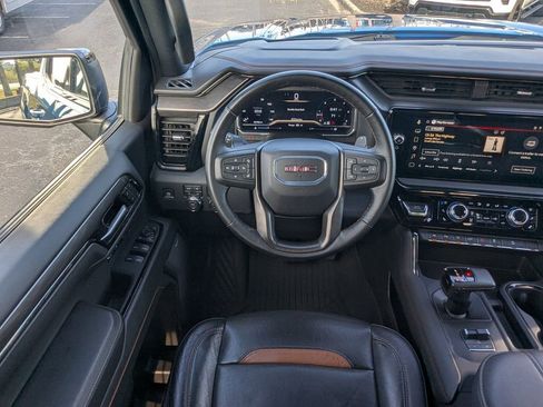 Used 2024 GMC Sierra 1500 AT4 w/ Technology Package image 18