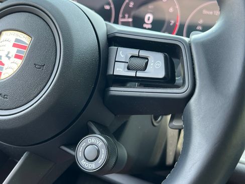 Certified 2024 Porsche Cayenne Coupe AWD/4WD image 26