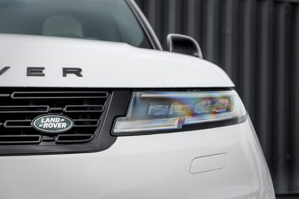 New 2027 Land Rover Range Rover Sport Dynamic SE AWD/4WD image 6