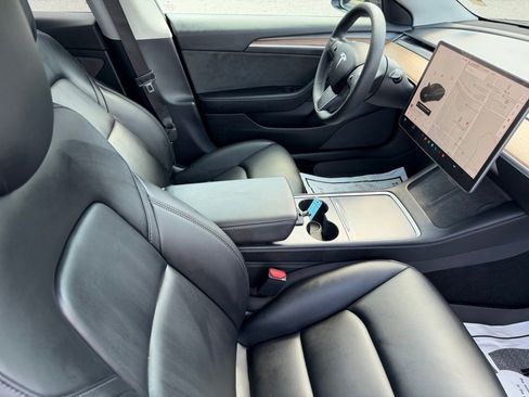 Used 2021 Tesla Model 3 Standard Range Plus image 15