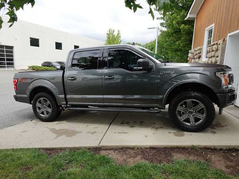Used 2020 Ford F150 XLT w/ Equipment Group 302A Luxury AWD/4WD image 8