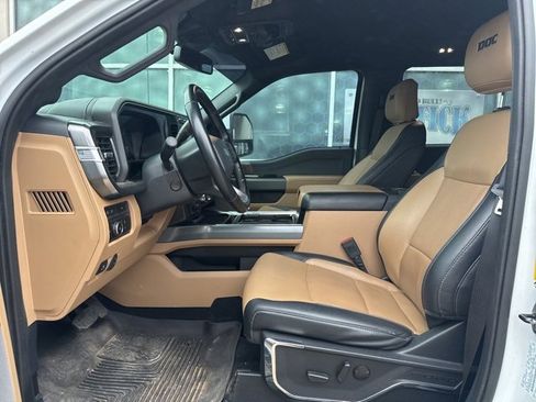 Used 2023 Ford F250 Lariat w/ FX4 Off-Road Package image 9
