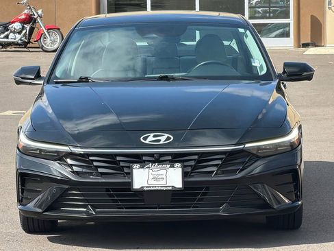 Certified 2024 Hyundai Elantra Limited FWD image 10