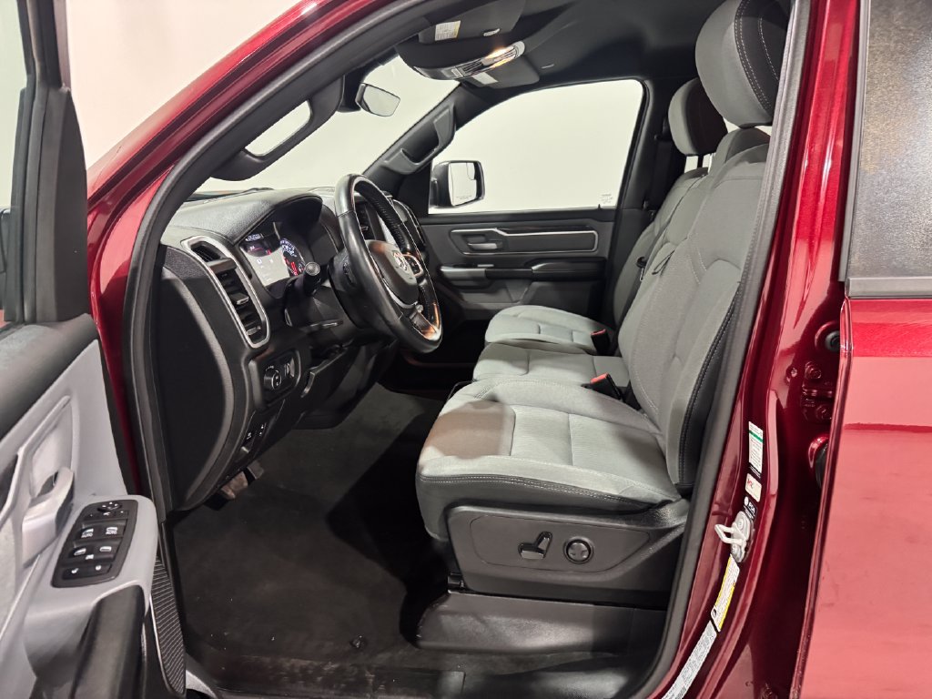 Used 2022 RAM 1500 Big Horn AWD/4WD image 14