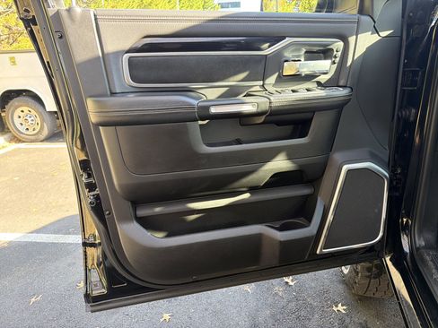 Used 2019 RAM 2500 Laramie image 14