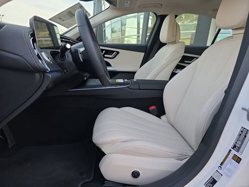 Used 2026 Mercedes-Benz E 350 4MATIC Sedan image 10