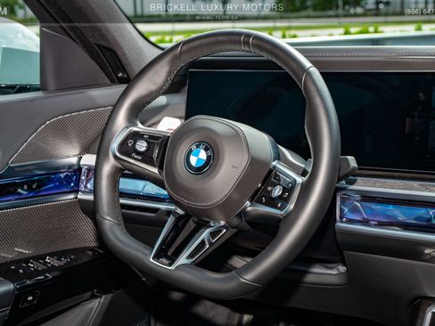 Used 2024 BMW 760i xDrive w/ Executive Package image 21
