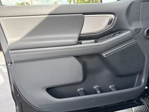 New 2026 Ford Expedition Active RWD image 18
