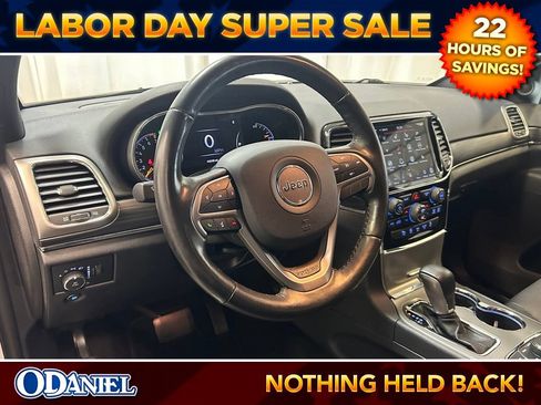 Used 2020 Jeep Grand Cherokee Limited AWD/4WD image 2