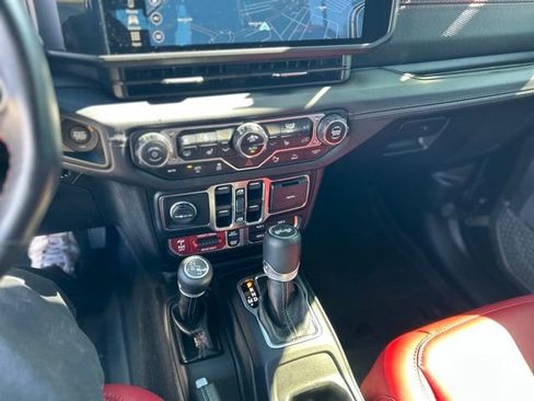 Used 2024 Jeep Wrangler Unlimited Rubicon 392 AWD/4WD image 21