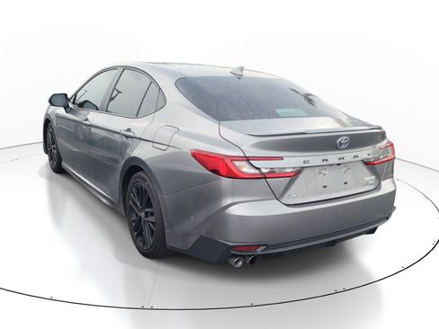 Used 2025 Toyota Camry SE w/ Convenience Package FWD image 5