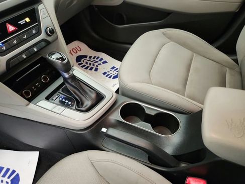 Used 2018 Hyundai Elantra SEL FWD image 16